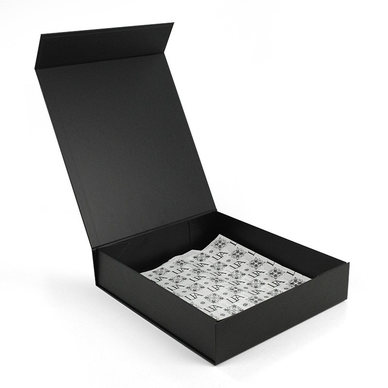 Christmas Gift Box With Magnetic Closure 3 Christmas Gift Box With Magnetic Closure 3